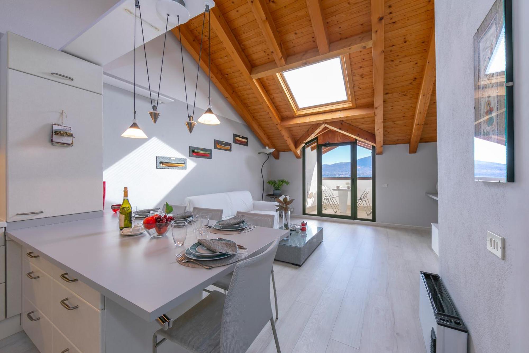 Blu Lake Apartment On Ghiffa Beach - Happy Rentals Exterior photo